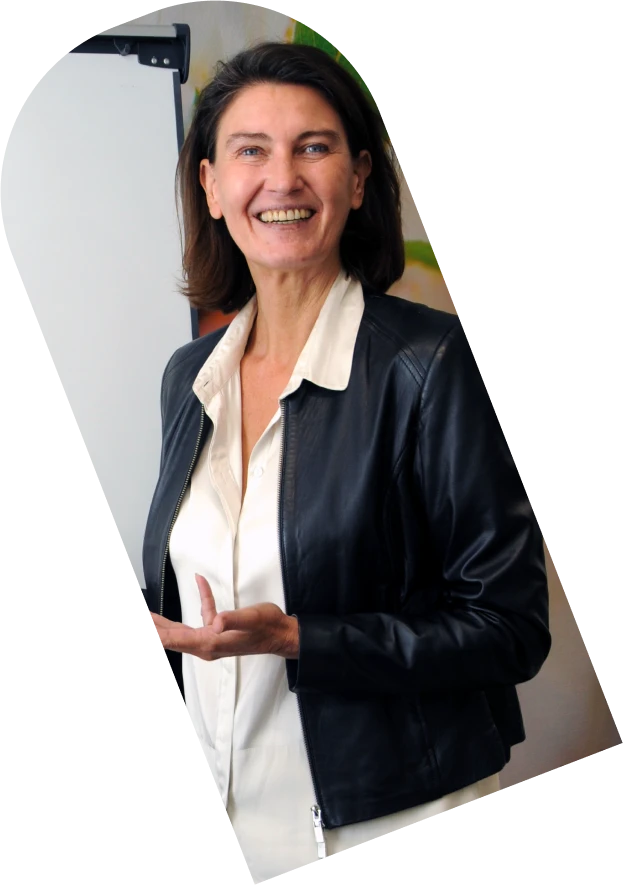 Mask group (2) (1) Friendly Microsoft Certified Trainer ready to boost your team's cybersecurity and Microsoft 365 skills.